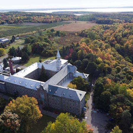 Auberge De L'Abbaye D'Oka Exteriér fotografie